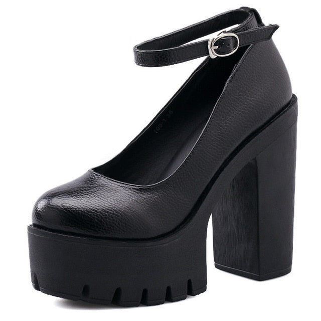 casual high-heeled shoes